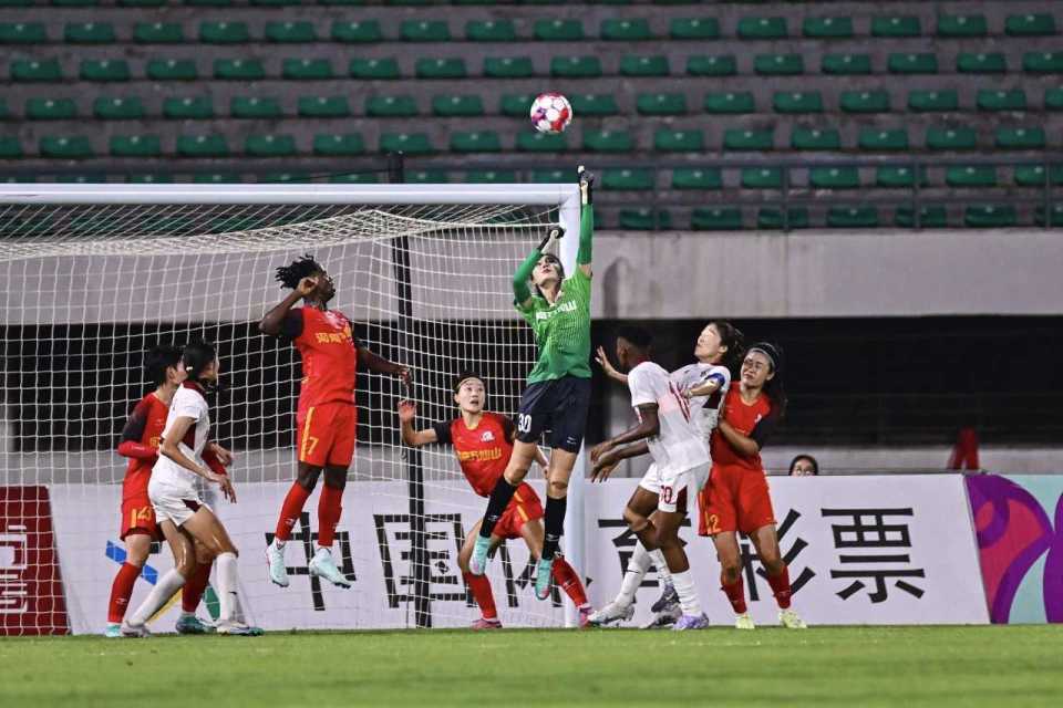 入女甲, 保级悬念依