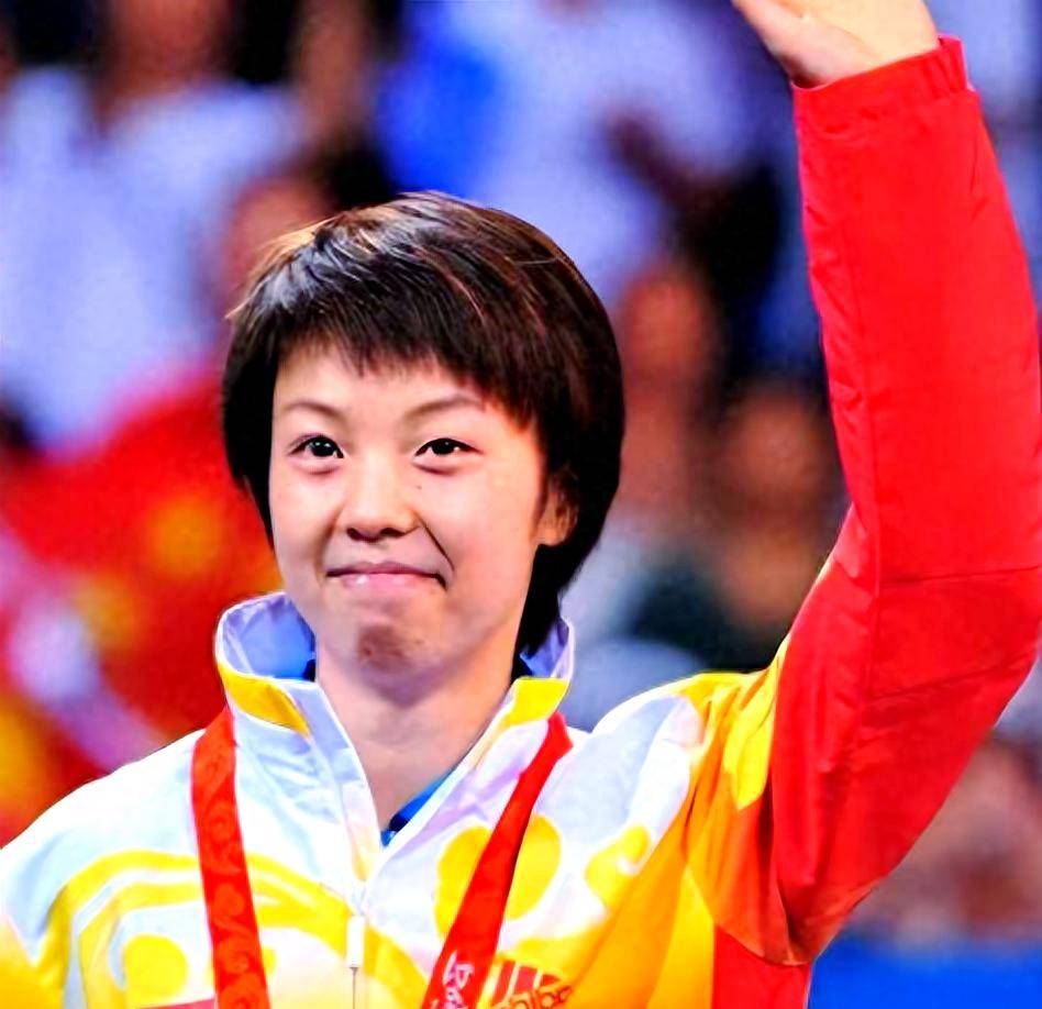 照样拿遍了, 电视里看她 照样拿遍了, 电视里看她